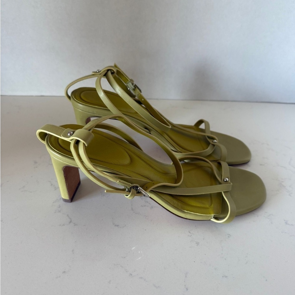 New Vince Marilyn Ankle Strap Sandal in Dried Citrus Size: 6 - Picture 5 of 12